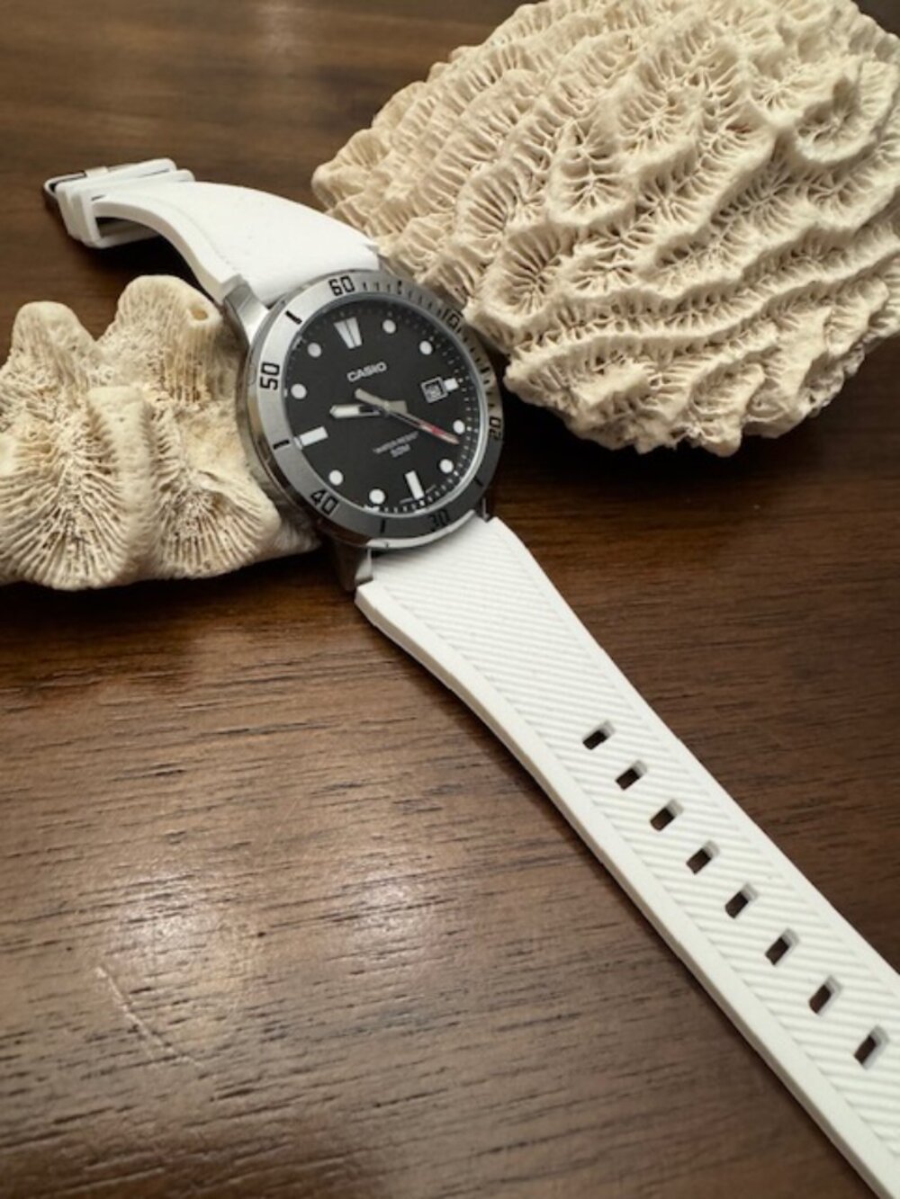 Casio Men's Black Analog Quartz Watch - MTP-VD01D - White Silicone Band